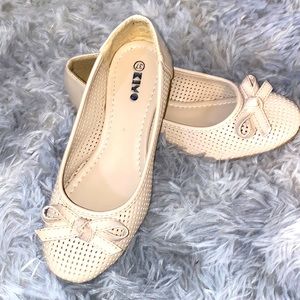 Summer Cute Perforated Flats Shoes with Bow